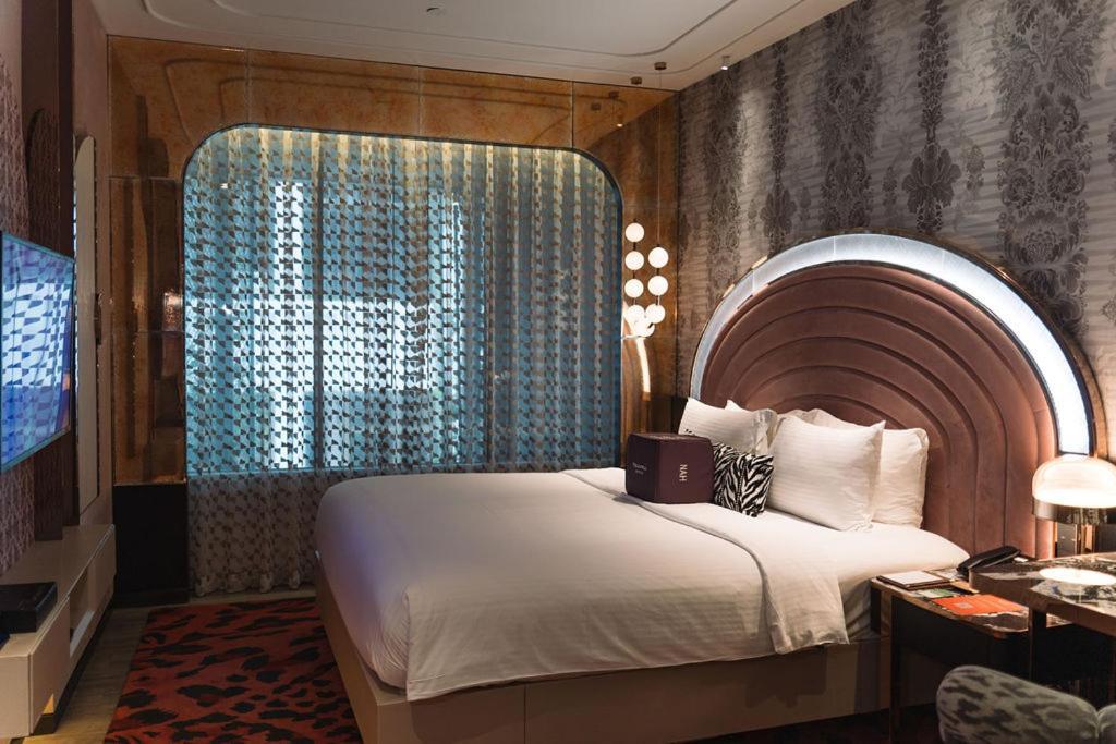 Khách sạn Naumi 5*